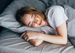 [Tổng hợp] 4 tư thế ngủ giảm mỡ bụng, giảm cân hiệu quả nhất 