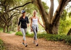 Tốc độ đi bộ trung bình bao nhiêu tốt cho sức khỏe, giảm cân?