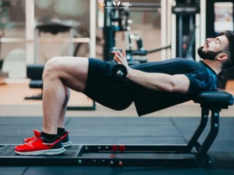 Hip Thrusts giúp săn chắc vòng 3 và cơ mông