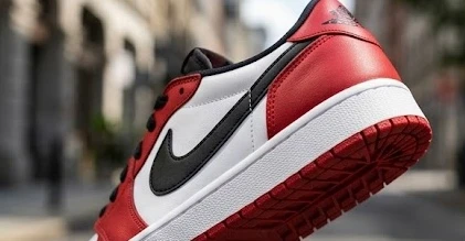 Giày Jordan 1 Low Gym Red tích hợp công nghệ Air-Sole êm ái hiện đại