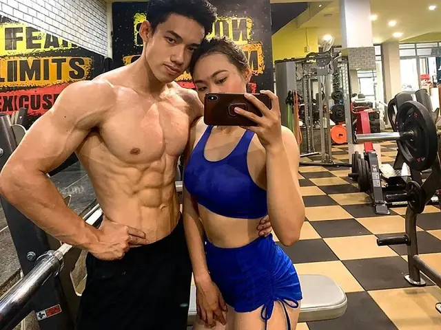 Cặp Đôi Tập Gym Cặp Đôi Tập Gym